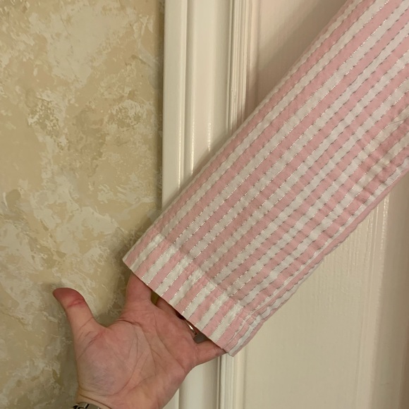 💧 Pink and white pinstripe button-down - Picture 3 of 6